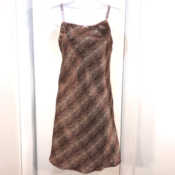 Vintage Other - Vintage Leopard Print Chemise